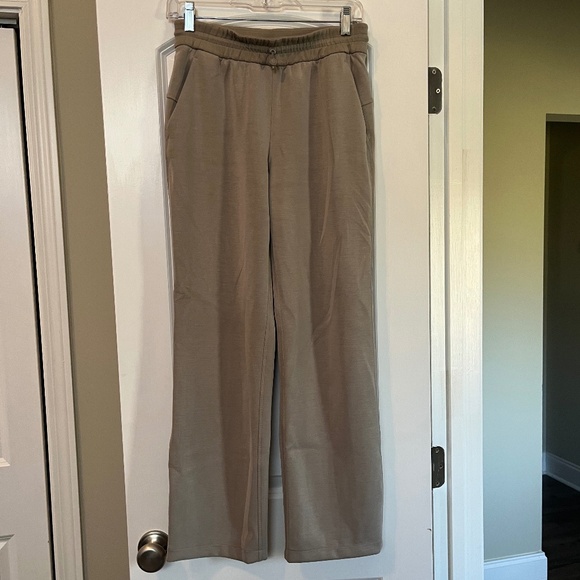 Lululemon Women’s Softstreme High-Rise Pant *Short - Riverstone - Size 4 - Picture 5 of 11